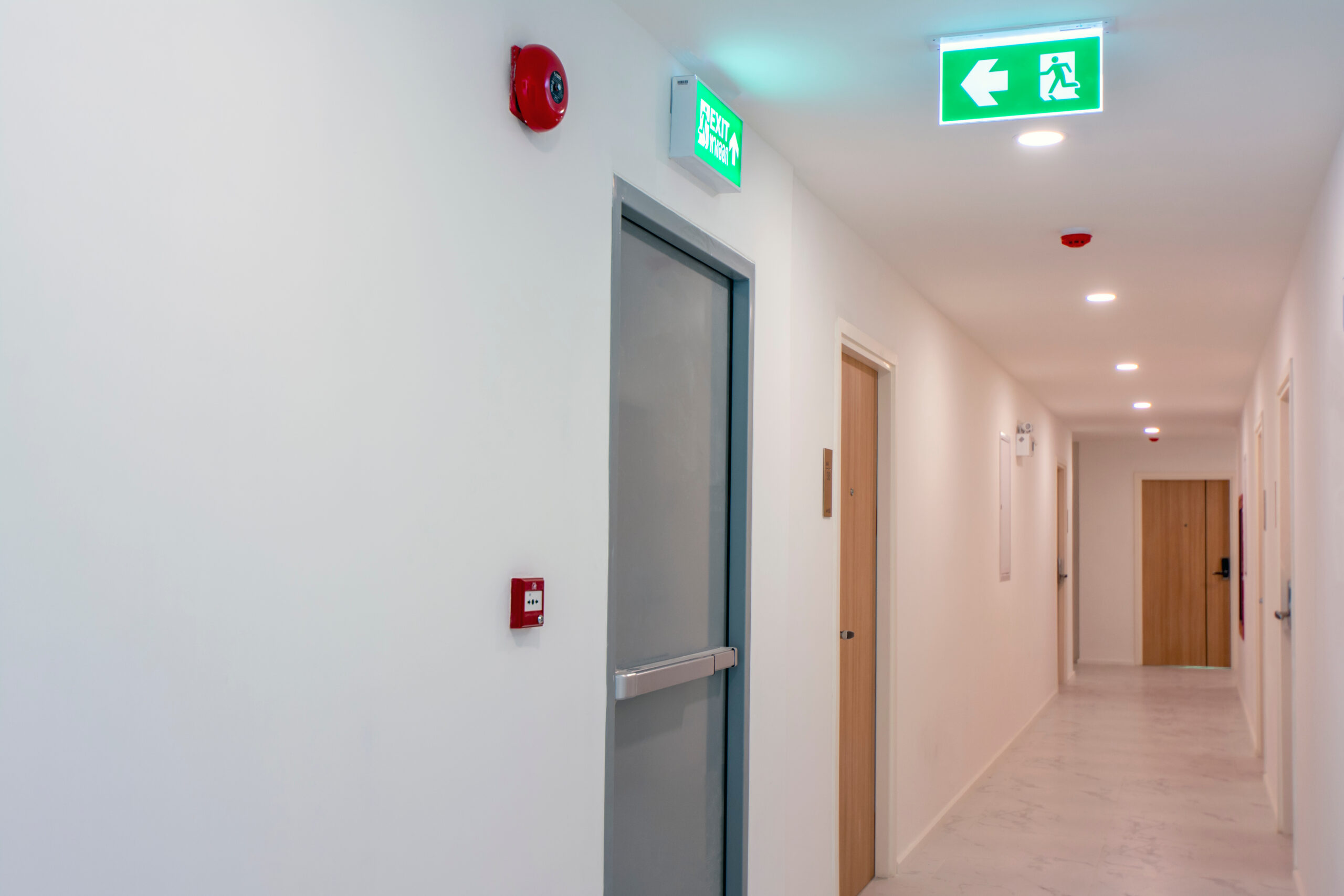 Puertas antifuego Eurolock: seguridad certificada en cada pasillo